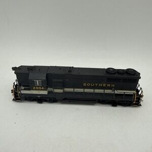 Kato HO Scale Southern 2694 Locomotive Made In Japan Untested